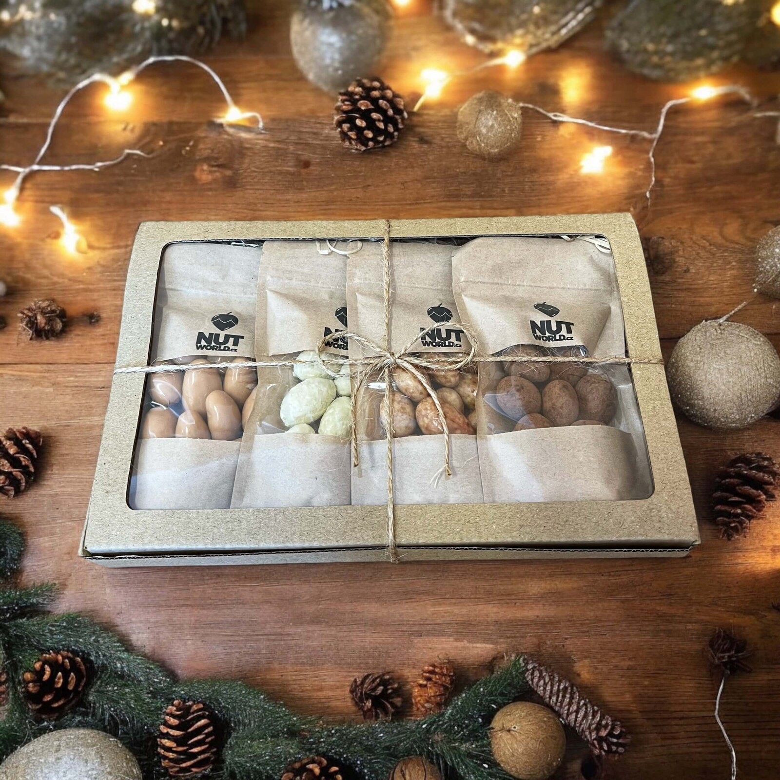 Nutworld.cz Firemní dárková ořechová krabička 4 x 50g VLASTNÍ VÝBĚR