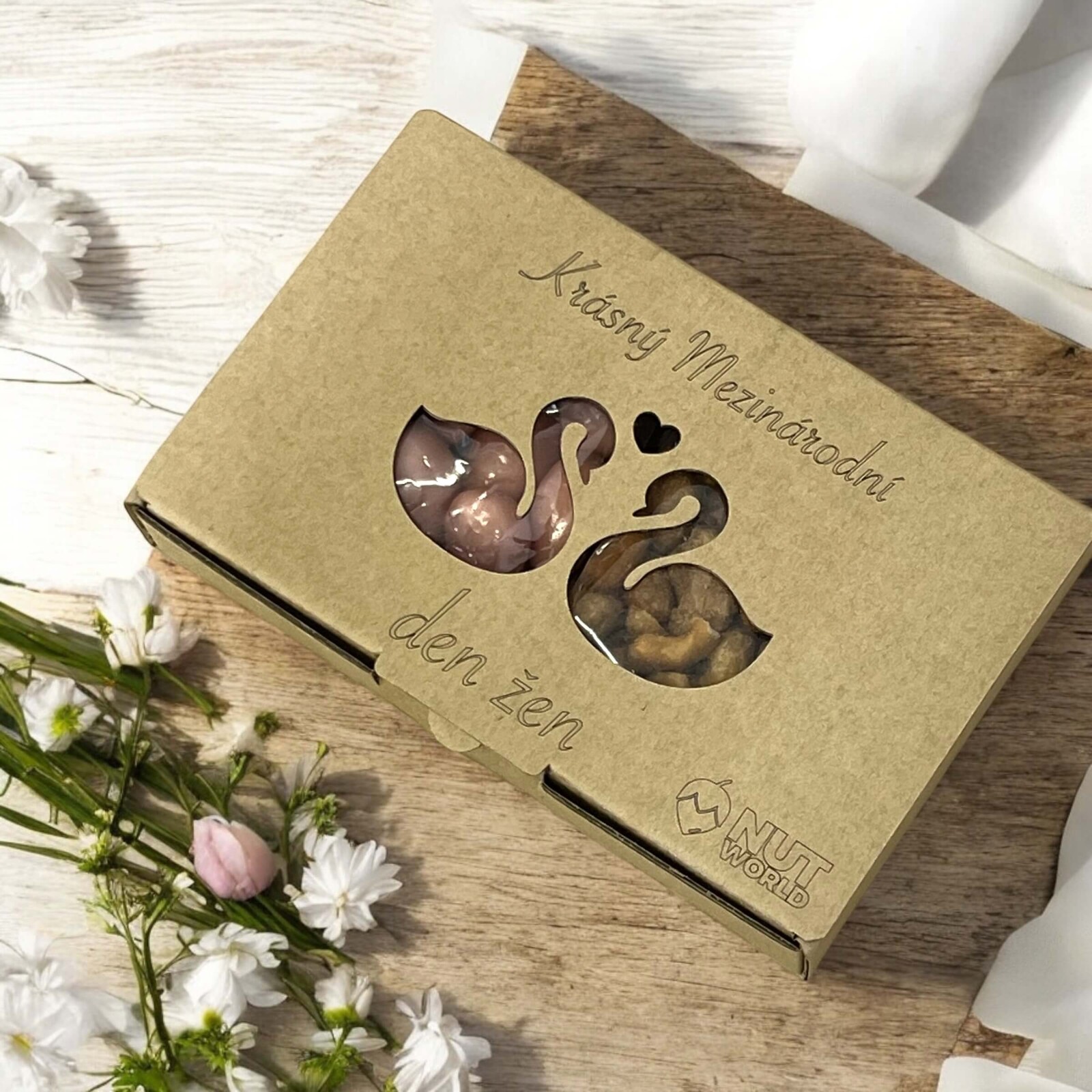 Nutworld.cz Firemní dárek 2x50g ořechy s vlastním výřezem