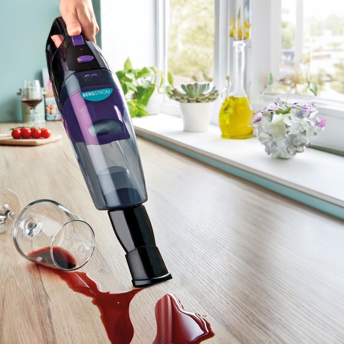 Ruční vysavač na mokré a suché vysávání