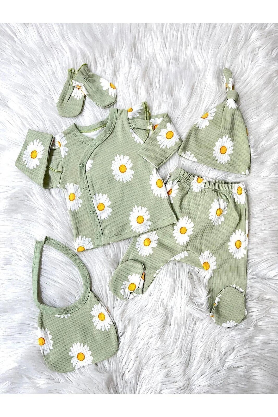 50334 Dewberry Newborn Unisex Baby Hospital Discharge Set-GREEN
