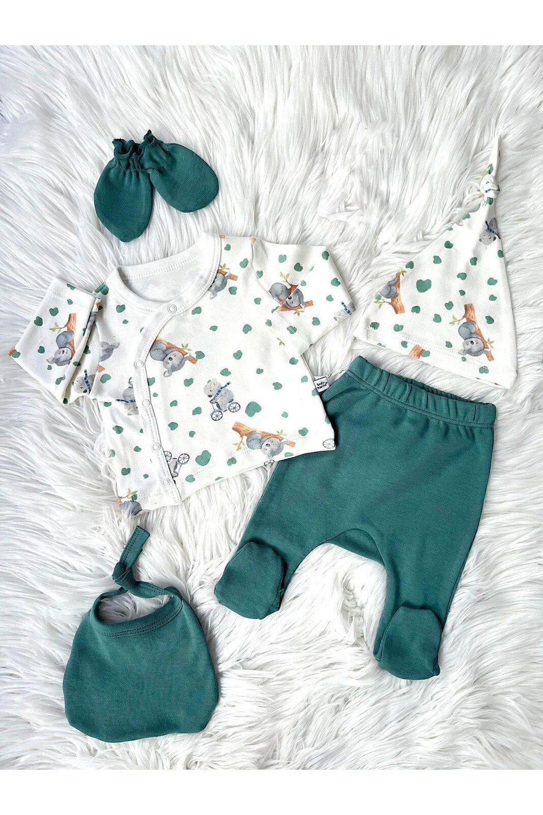 50334 Dewberry Newborn Unisex Baby Hospital Discharge Set-WHITE-GREEN