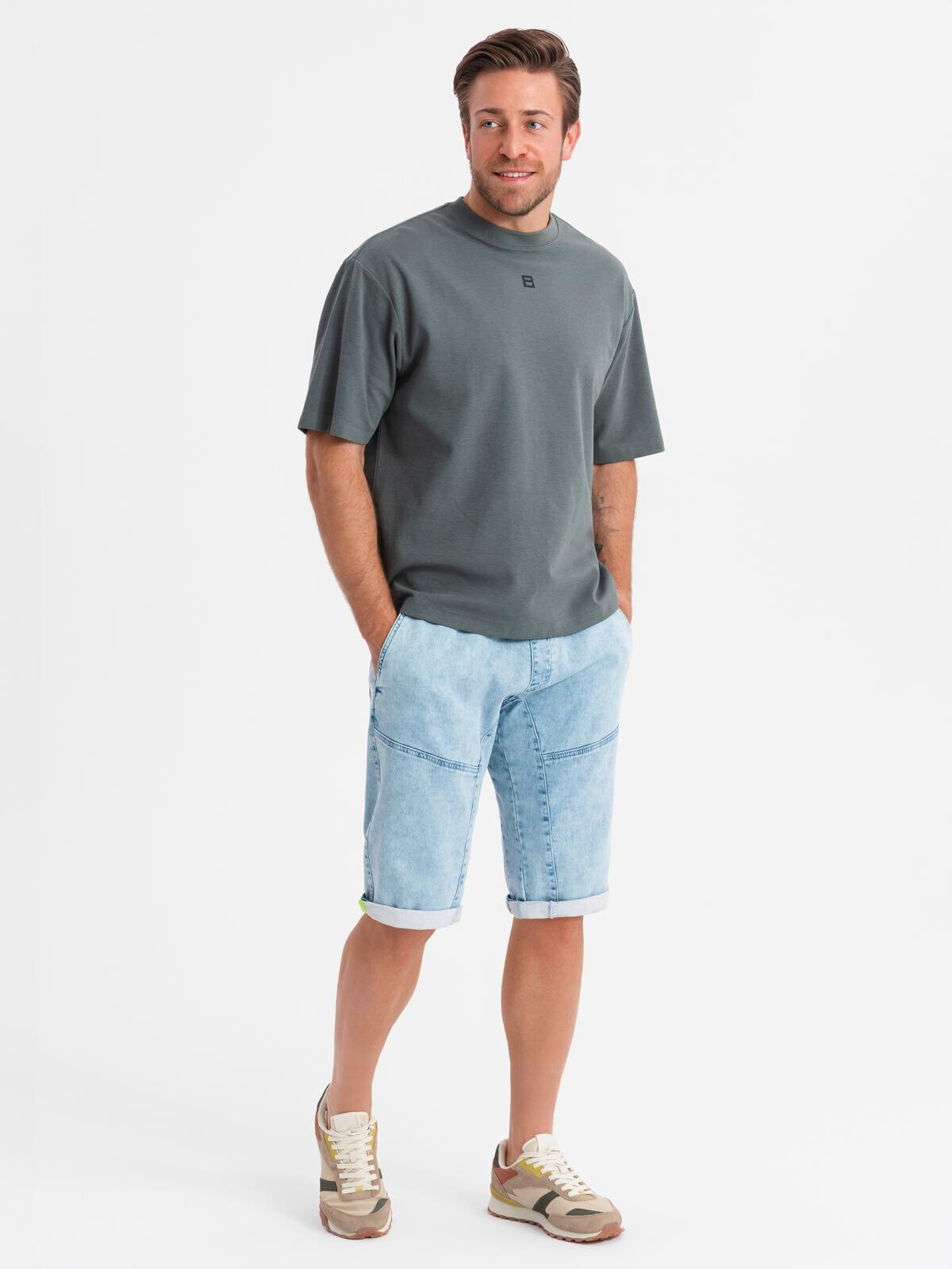 Ombre Men's short denim shorts with decorative stitching - light blue