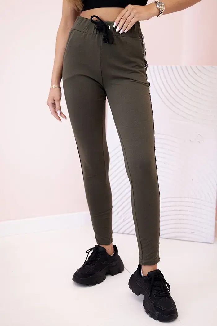 Kesi Dámské teplákové kalhoty s lampasem a šňůrkou v pase khaki