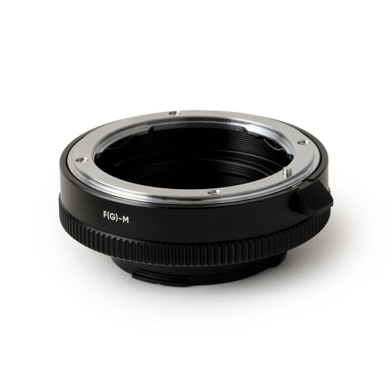 URTH adaptér objektivu Nikon F(G) na tělo Leica M