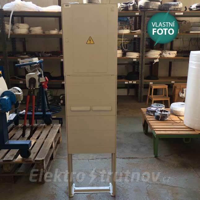 DCK ER212/NKP7P-C 63A QM FVE elektroměrový rozvaděč pro FVE v pilíři určený pro ČEZ i EON s HDO do 63A s hlavním vypínačem