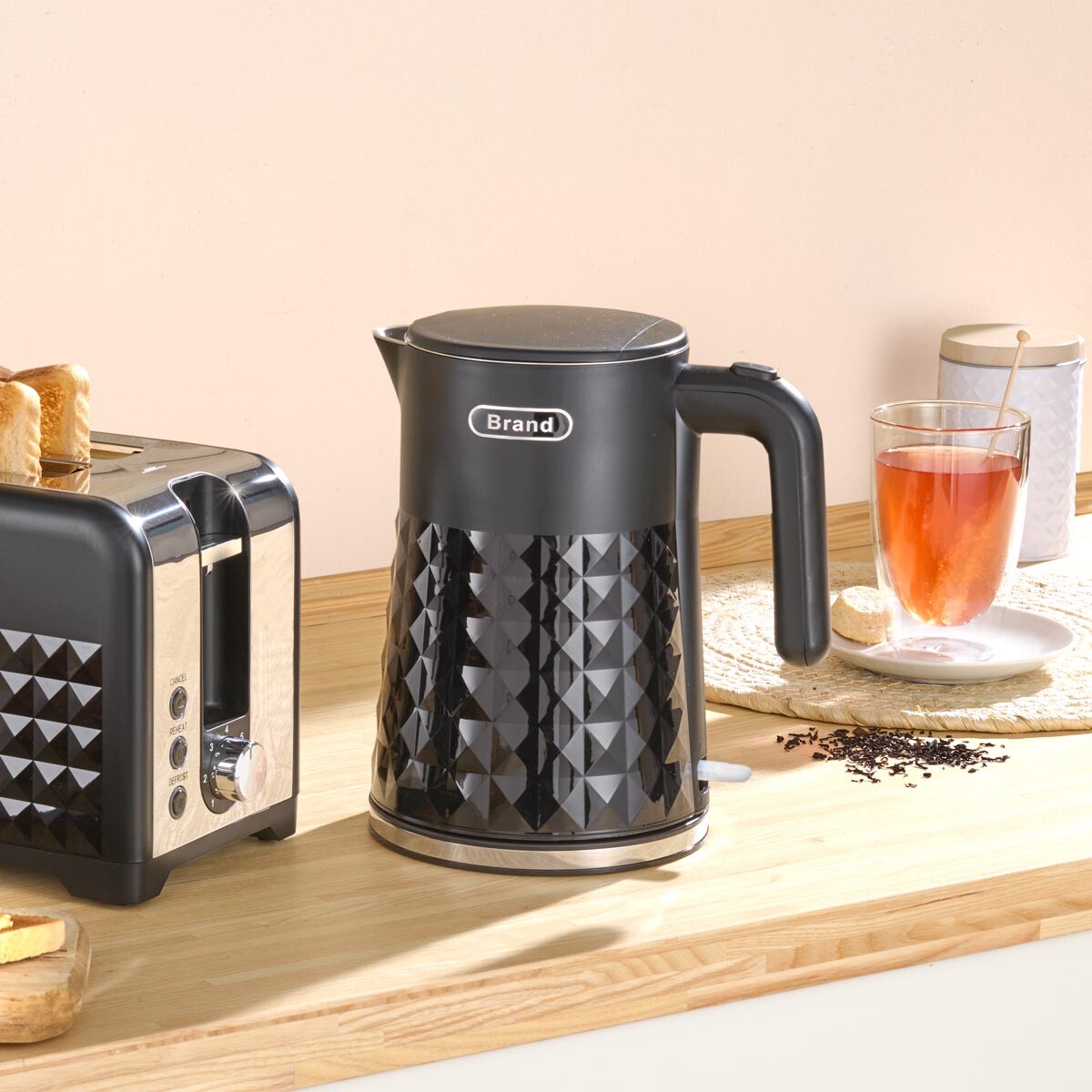 Die moderne Hausfrau Rychlovarná konvice Brand Diamant