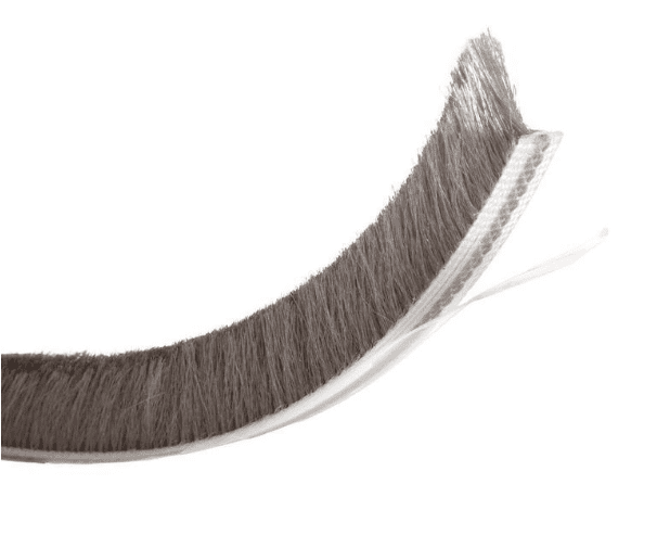 Kartáč těsnicí na skříň samolepicí - šedý 12mm 5,5m