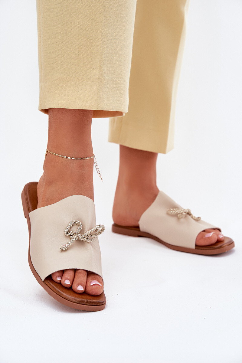EVENTO Dámské sandály na plochém podpatku s ozdobným vázáním béžové Norela