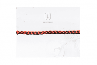 Pletený provázkový náramek červený