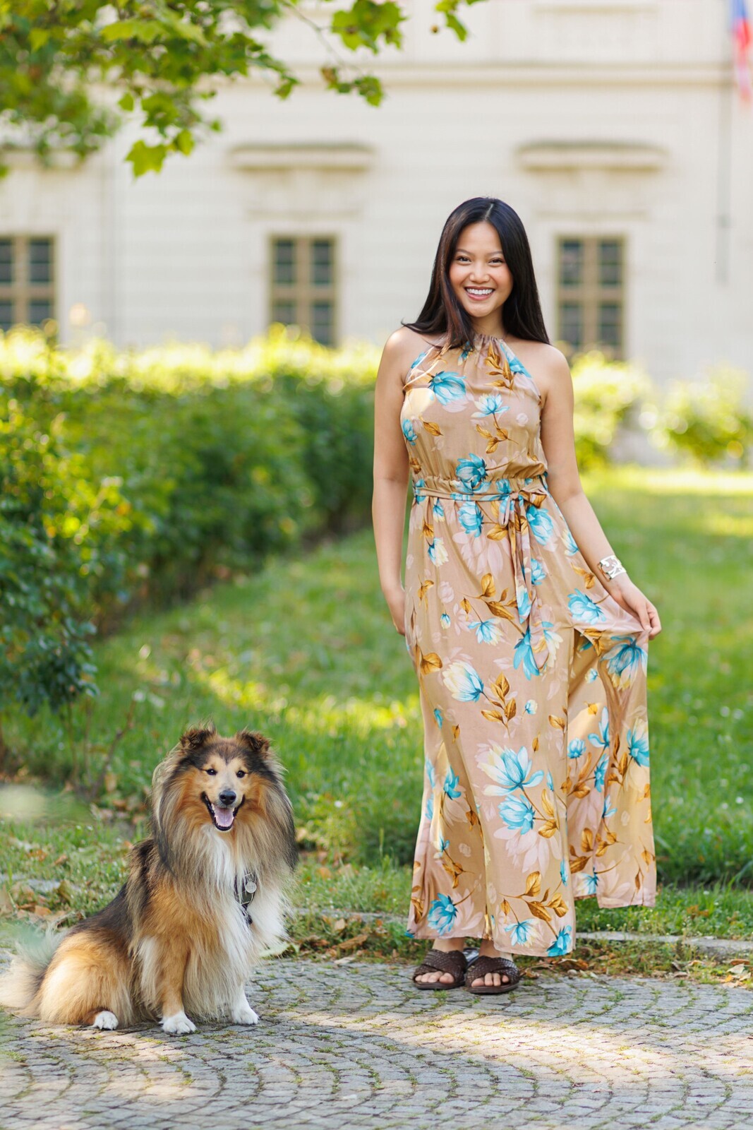 Himalife Dlouhé šaty s páskem Shani - béžová s tyrkysovou Velikost: S/M