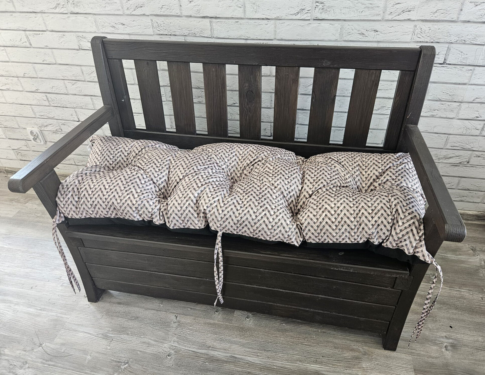 Prošívané sezení na lavici WILSON vzor 140 různé rozměry, polstr na zahradní lavici - sedák Mybesthome Rozměr: 120x40 cm