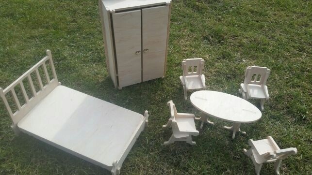 nábytek pro panenky dřevo velké (# barbi