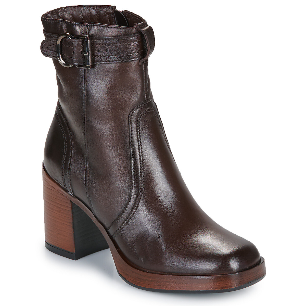 Mjus  MICAELA BUCLKE  Hnědá