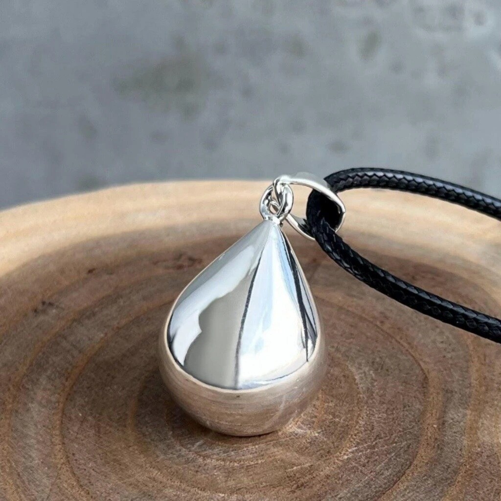 MUMMY BELL Dámský náhrdelník Rolnička Kapka Lásky KAPLS