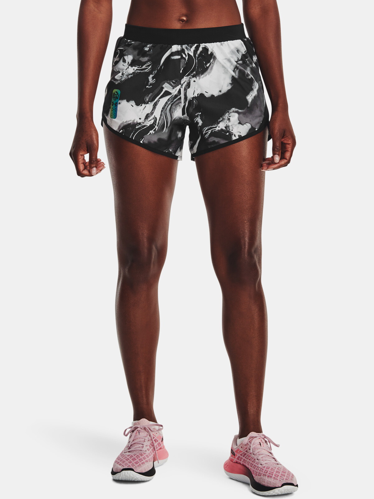 Under Armour Kraťasy UA Fly By Anywhere Short -BLK - Dámské