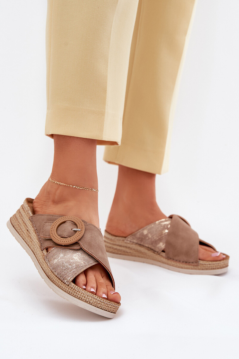 Dámské Klapky Na Platformě S Ozdobnou Přezkou Hnědé Inblu