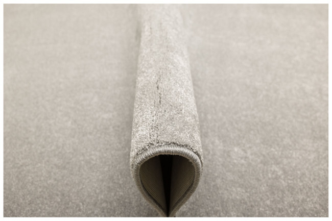 Metrážový koberec Calypso 71 lesklý šedý