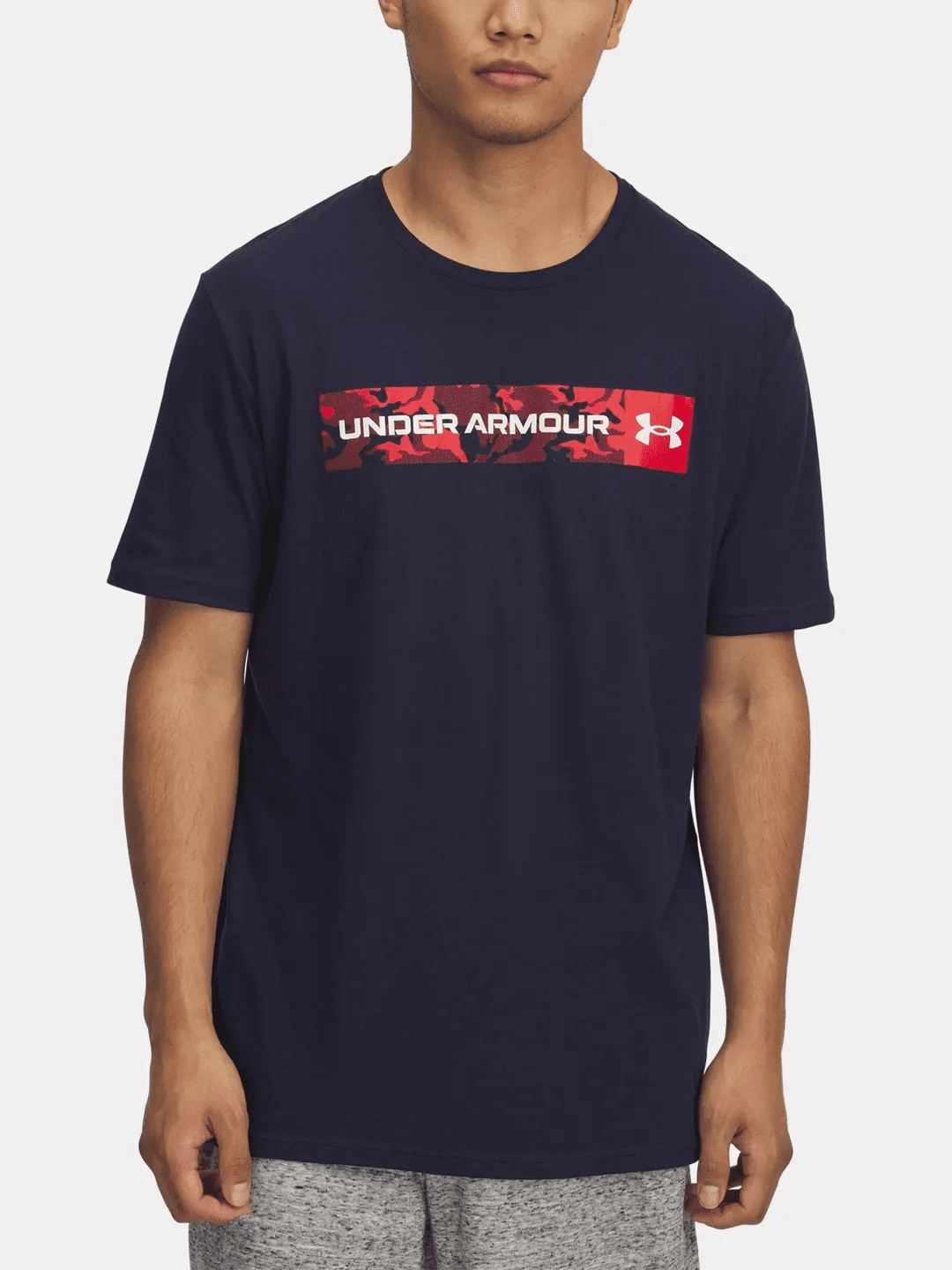 Under Armour UA CAMO CHEST STRIPE SS-BLU Pánské tričko S 1376830-411