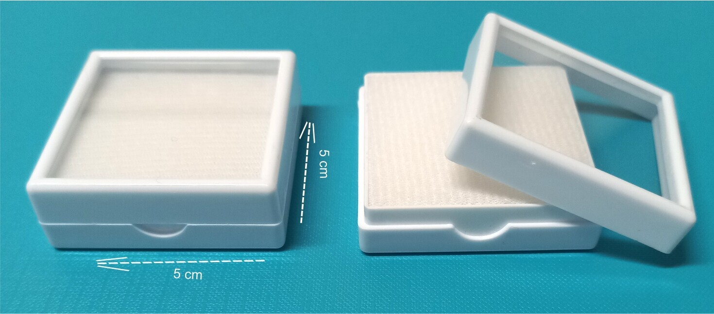 Plastová krabička s proskleným víčkem 5x5 - bílá-průhledná