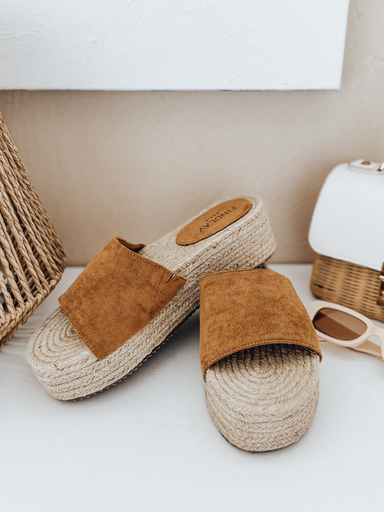 Klapki damskie SUMMERRY kamelowe Dstreet