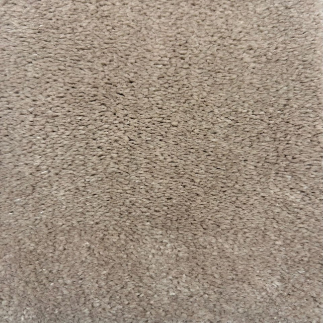 Metrážový koberec PLUSHY béžový