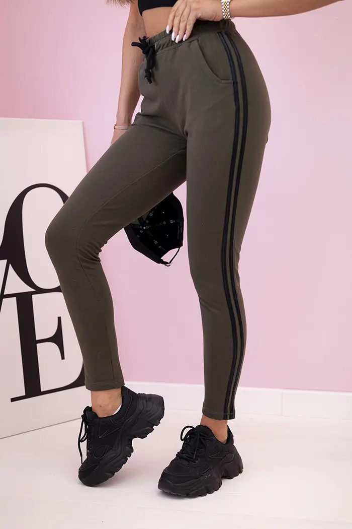 Kesi Dámské tepláky s lampasy a vázáním v pase khaki