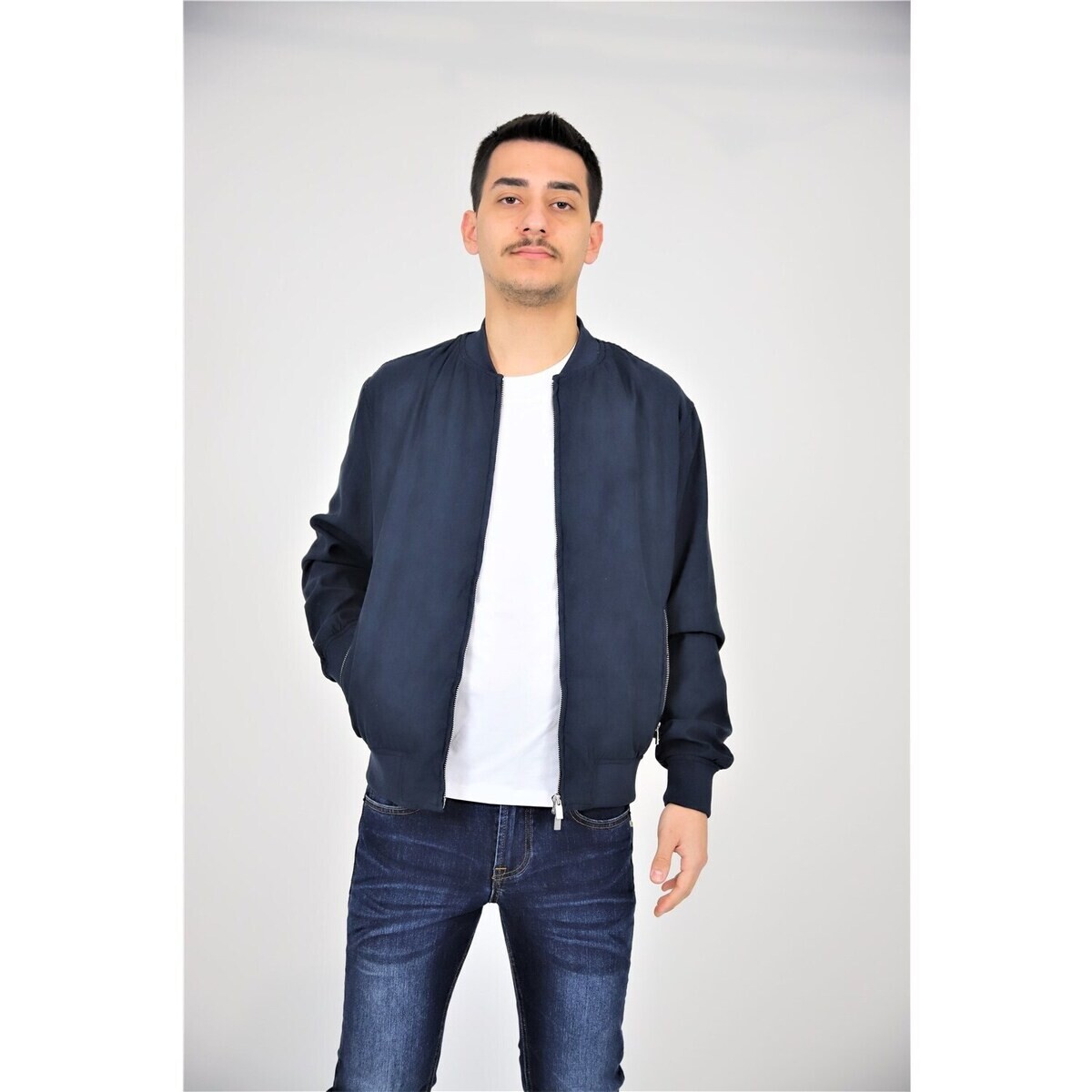 Take Two  UKE4400  Modrá