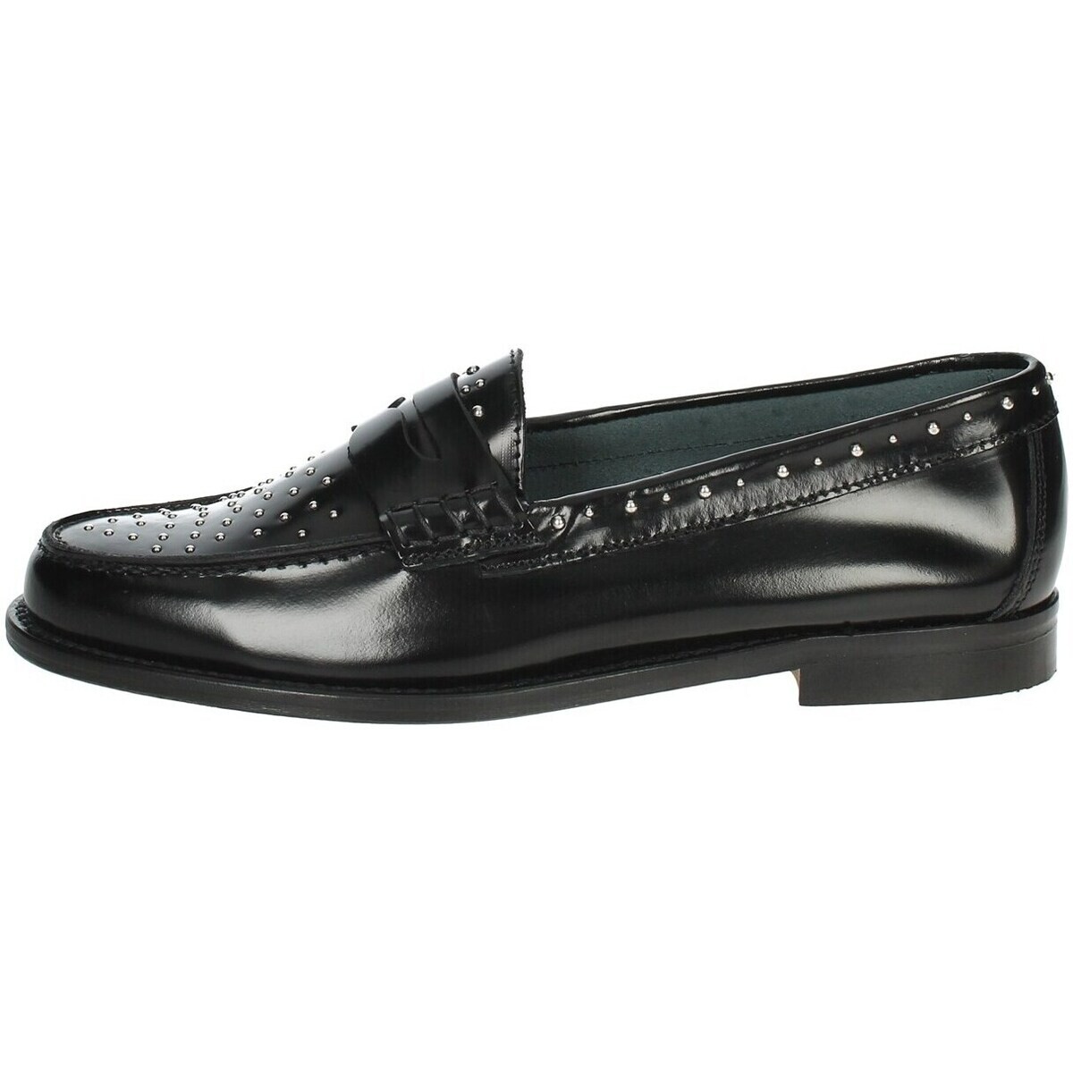 Veni  ILARY  Černá