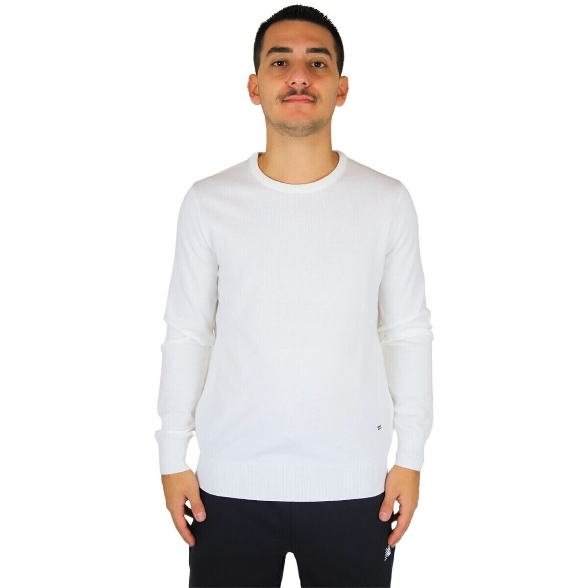 Take Two  UTA6400  Bílá