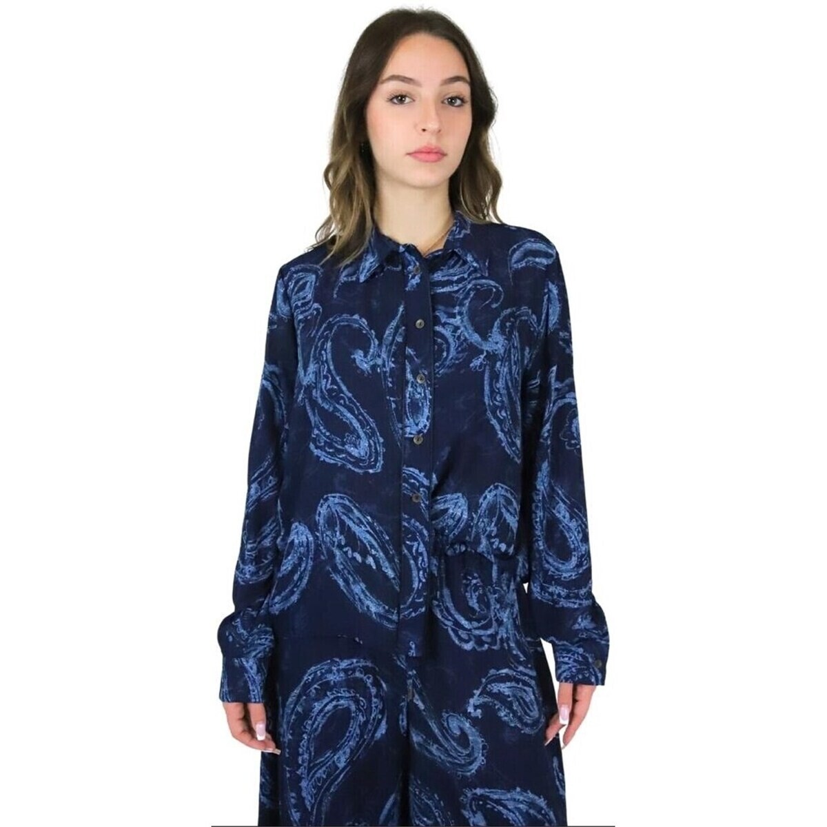 Zahjr  53539496  Modrá