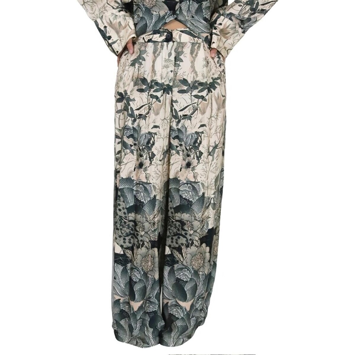 Zahjr  53539498  ruznobarevne