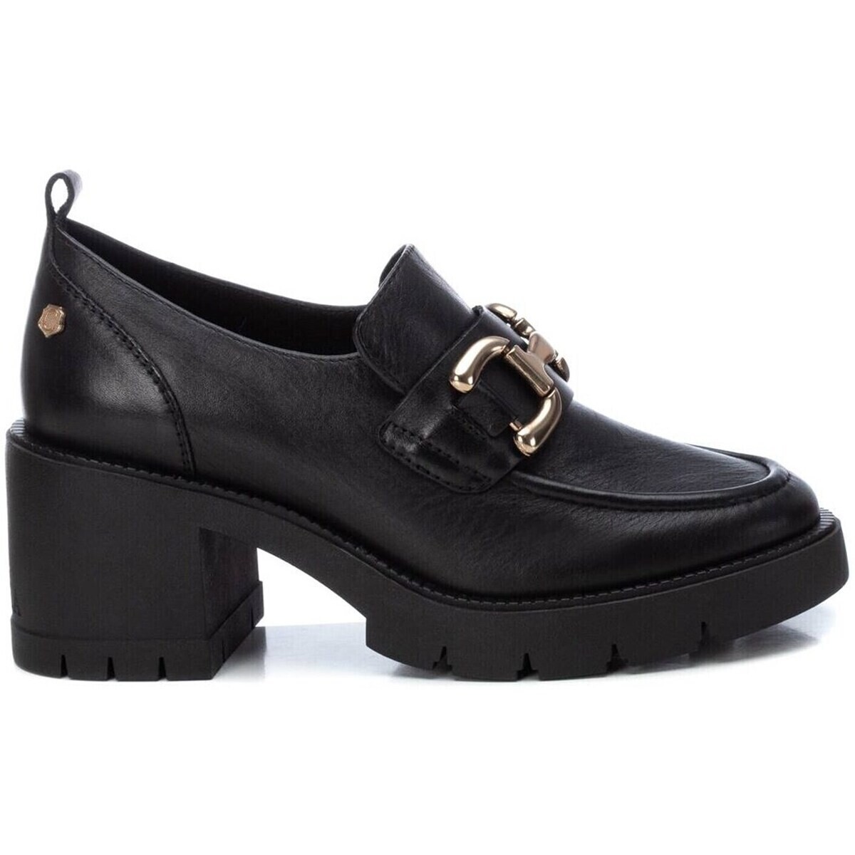 Carmela  161899  Černá