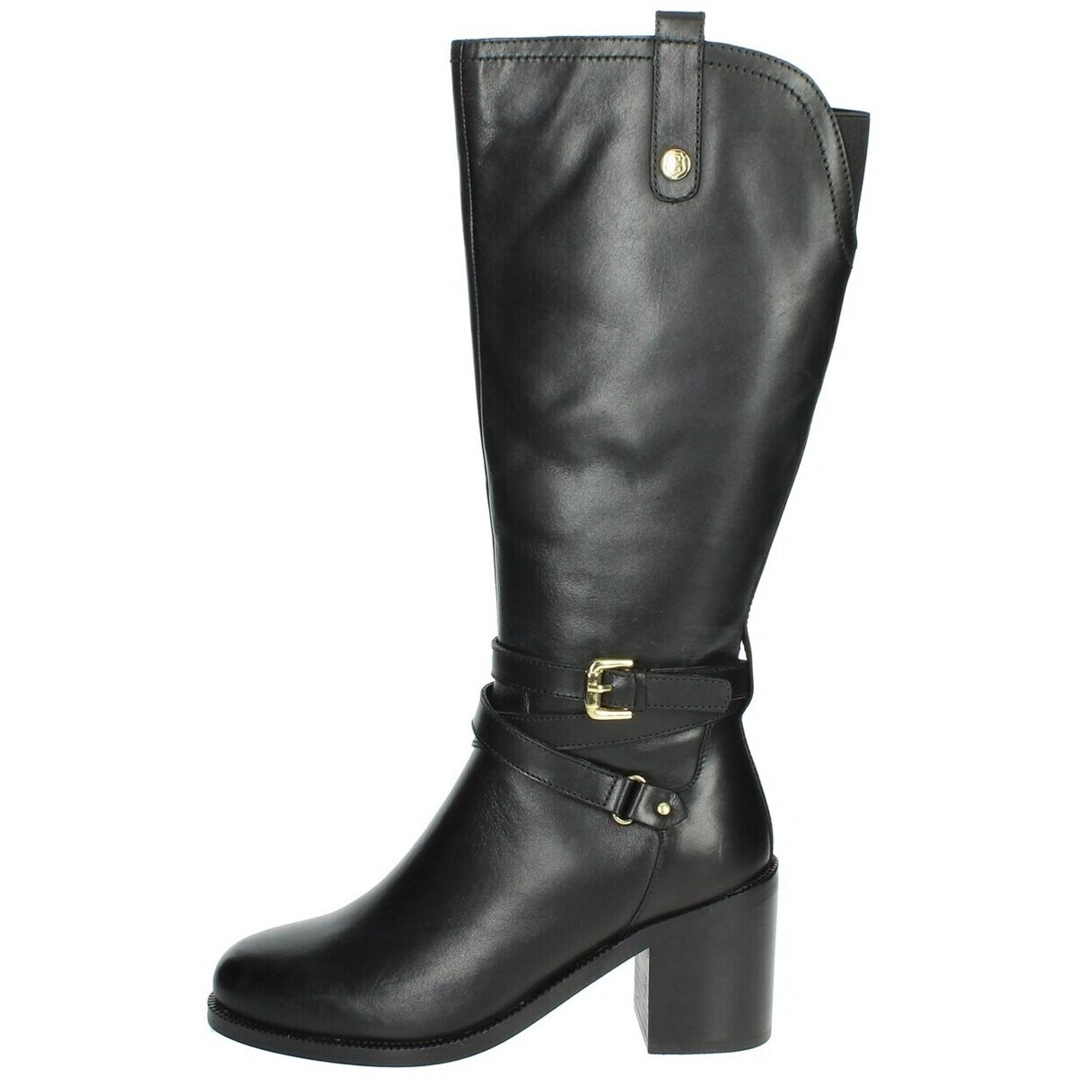 Carmela  161026  Černá