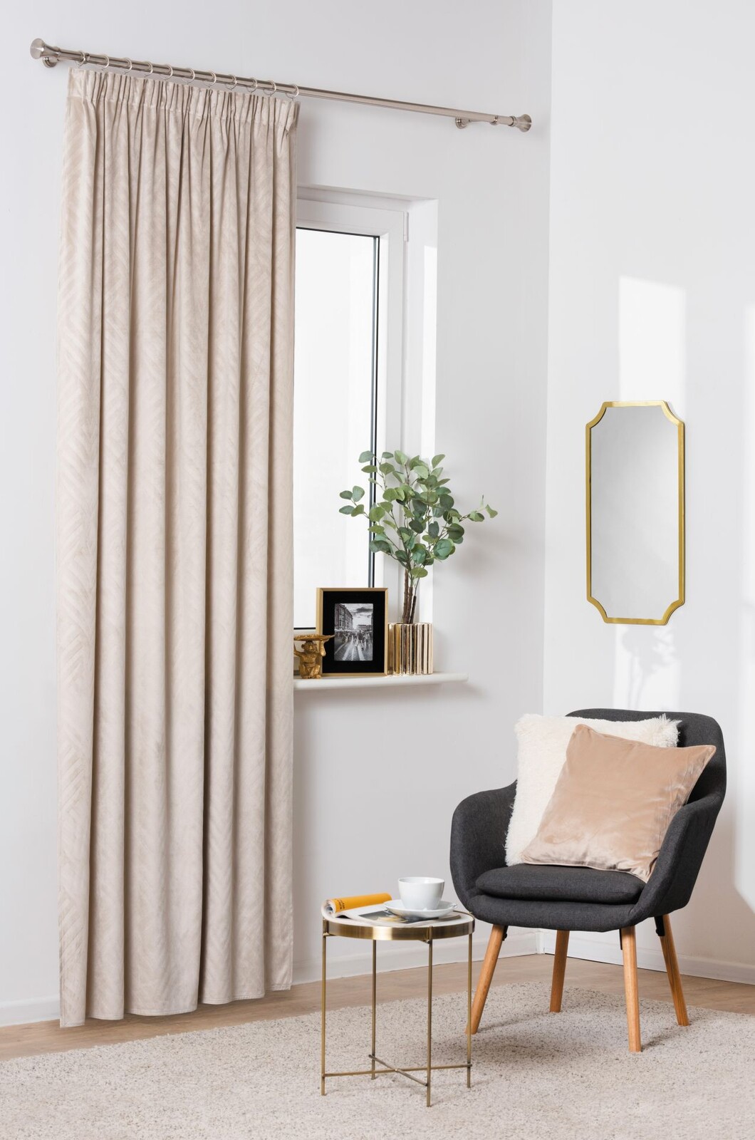 Dekorační široký velvet závěs s řasící páskou ERTE světle béžová 200x245 cm nebo 200x260 cm (cena za 1 kus) MyBestHome Rozměr: 200x260 cm