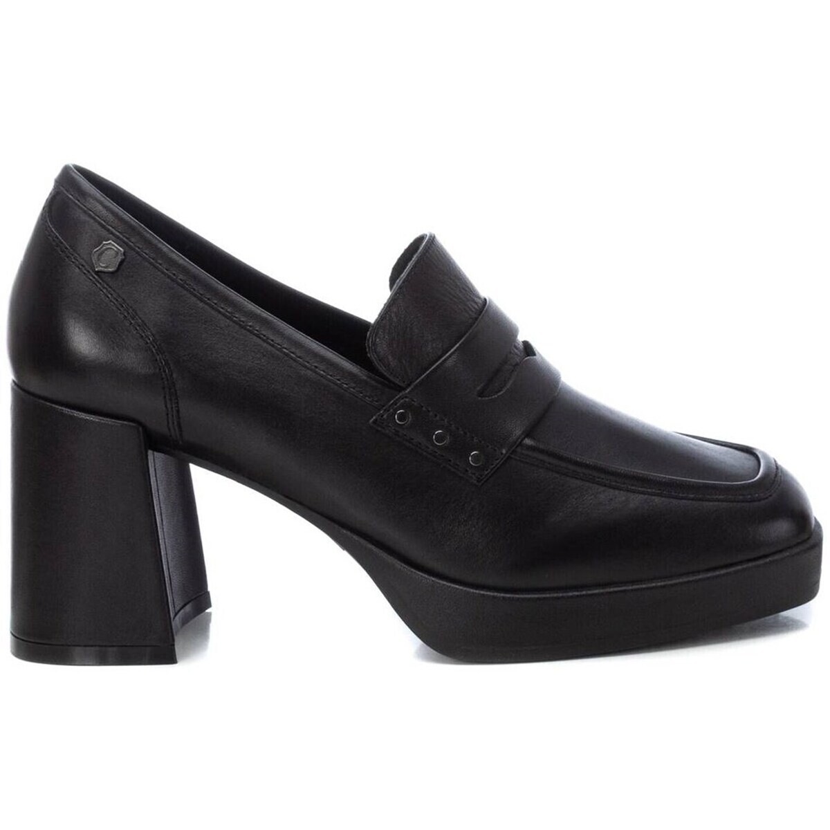 Carmela  161847  Černá