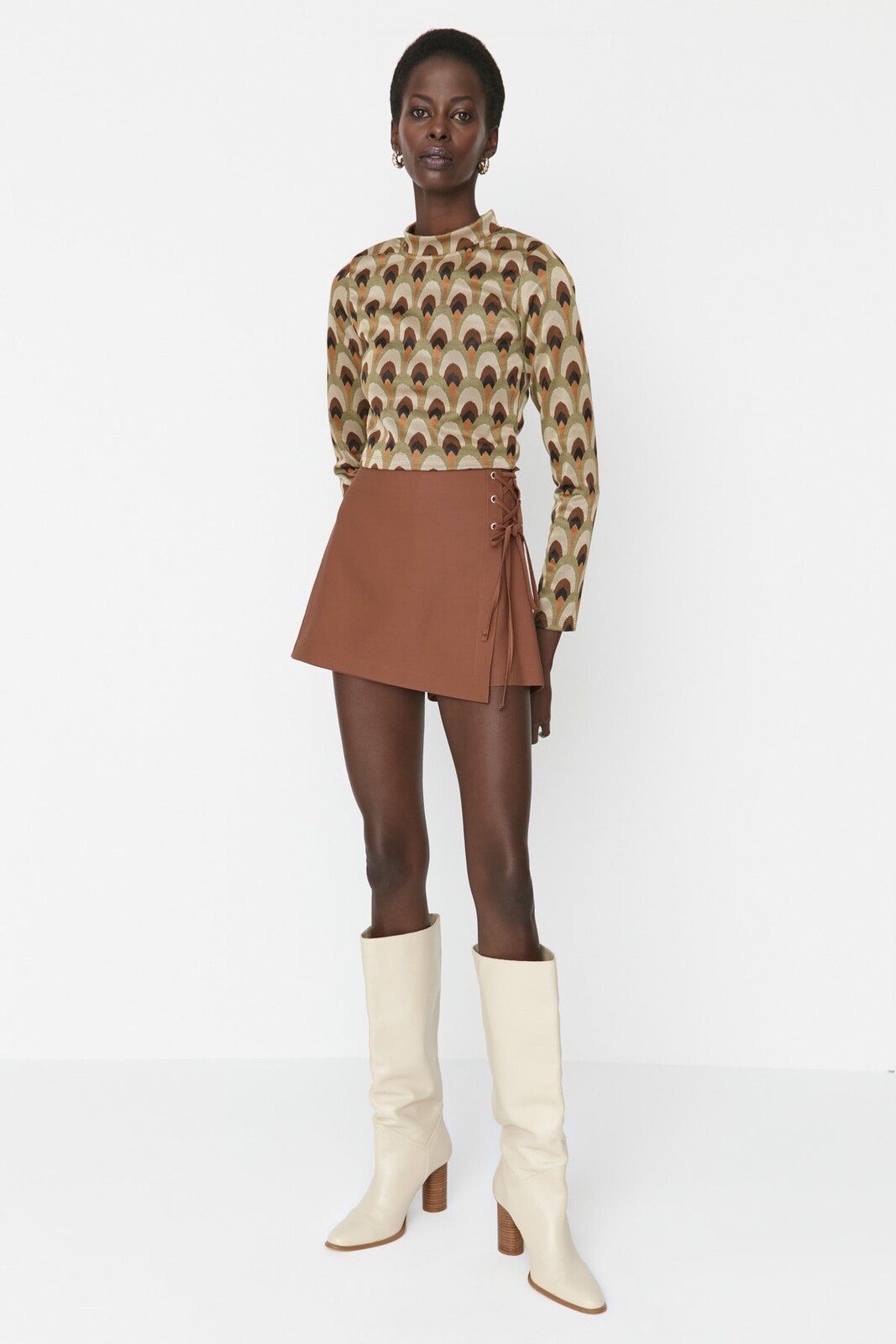 Trendyol hnědá krajková a očková detailní tkaná sukně šortky