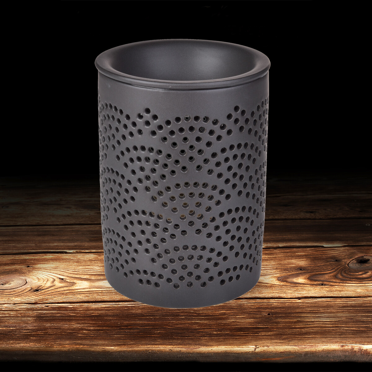 NOIRA | Aromalampa s geometrickým krajkovým dekorem | matná černá keramika