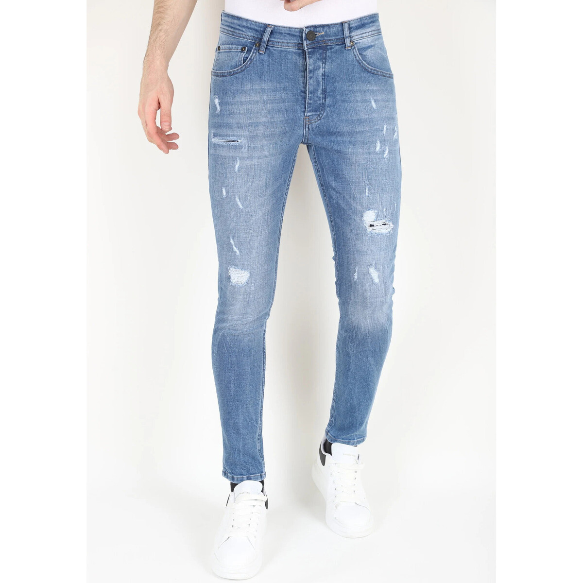 Mario Morato  148659874  Modrá