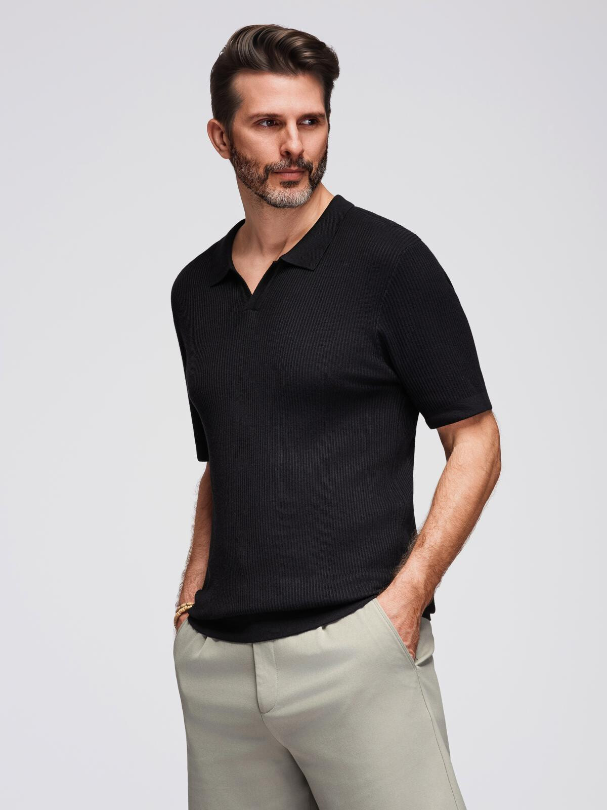 Ombre Men's buttonless polo shirt with open collar - black