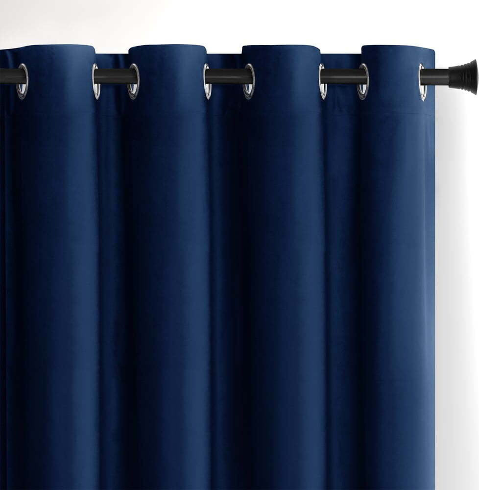 Tmavě modrý sametový dimout závěs 140x245 cm Eyelets – Restilo