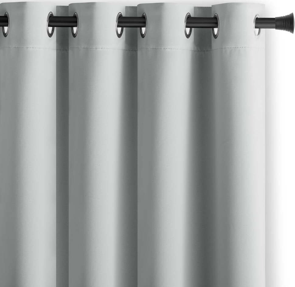 Světle šedý zatemňovací závěs 140x175 cm Eyelets – Restilo