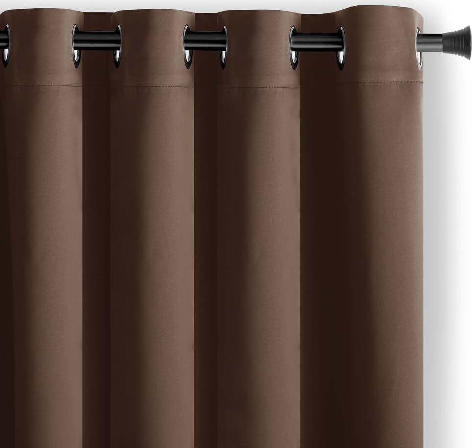 Hnědý zatemňovací závěs 140x270 cm Eyelets – Restilo