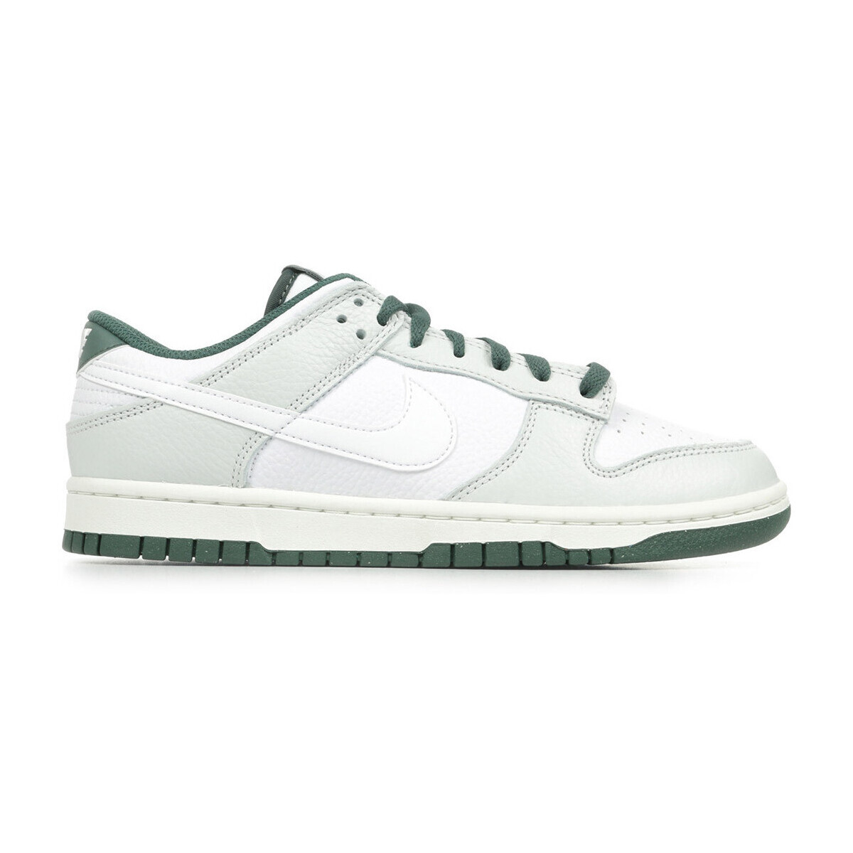 Nike  Dunk Low Retro Se  Bílá