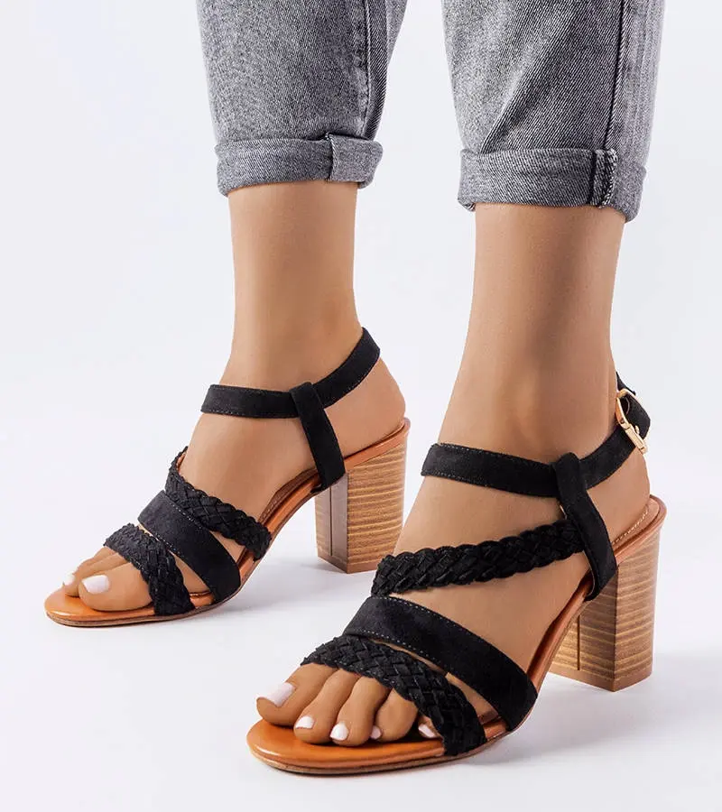 Gemre Black sandals with braided straps Octave