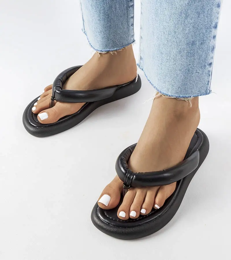 Gemre Black Massive Flip-Flops Smithfield