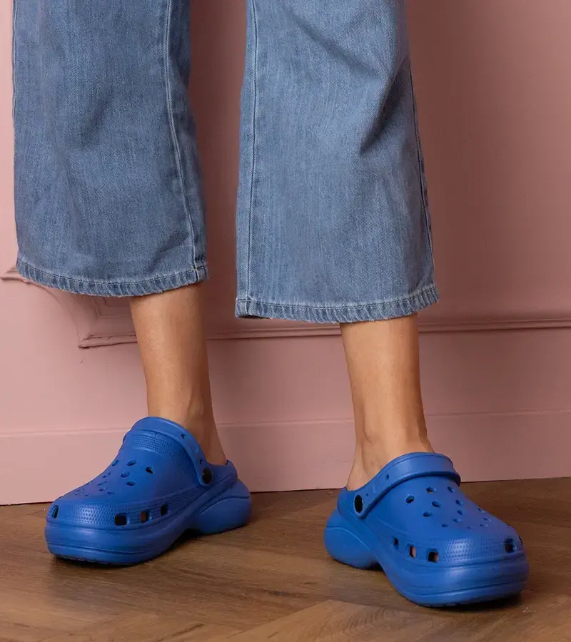 Gemre Blue closed-toe platform clogs Kameris