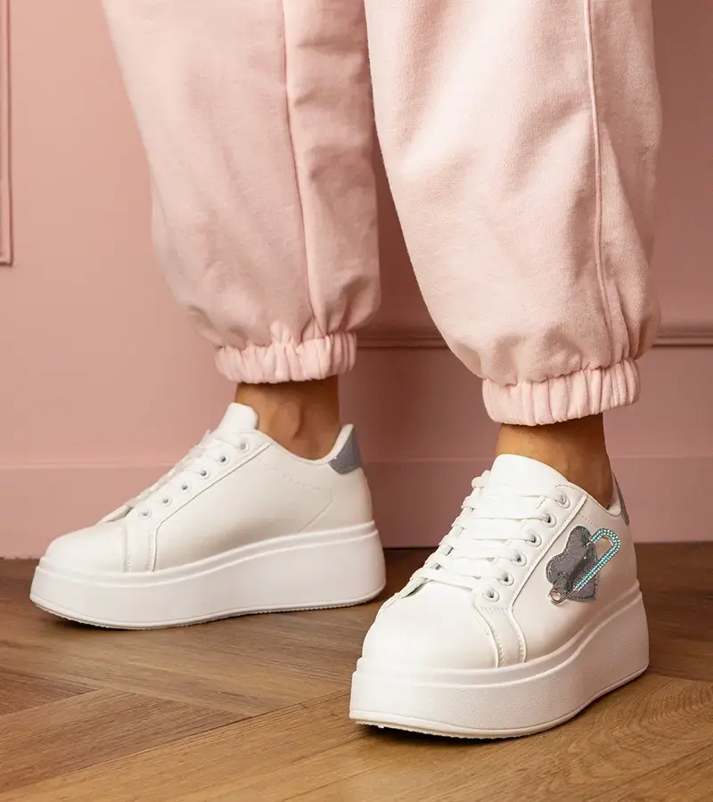 Gemre White sneakers with a blue heart and rhinestones Lerisol