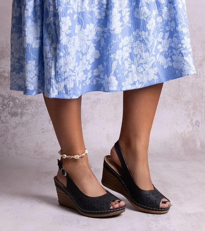 Gemre Black wedge sandals Sakna