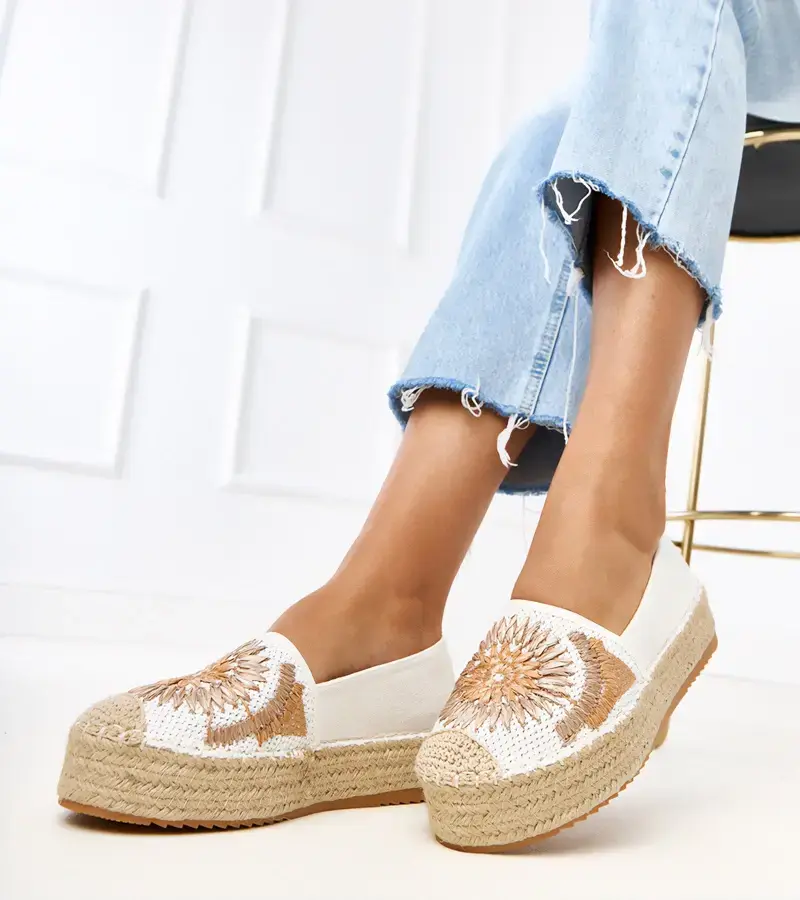 Gemre White espadrilles with embroidery on platform Lorina