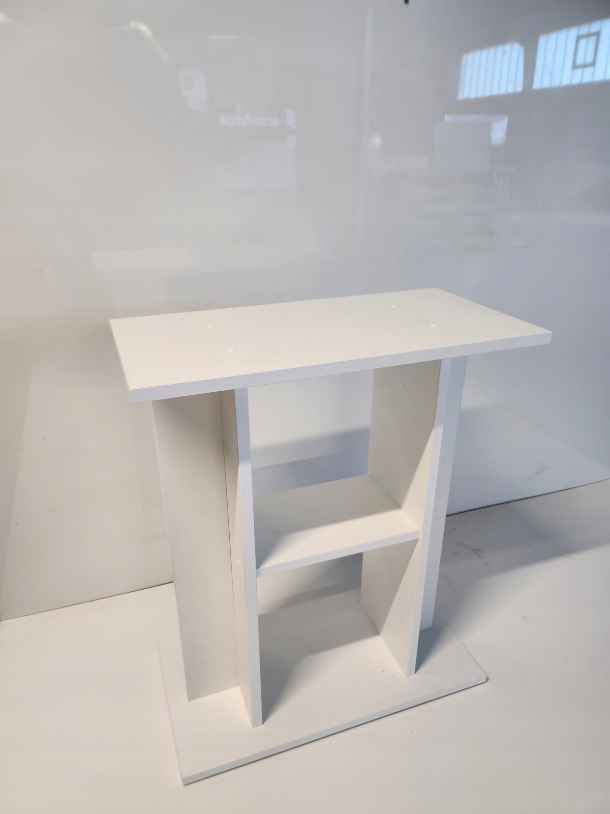 Skříňka pod akvárium, terárium a rtv 61x31x73 cm, barva bílá